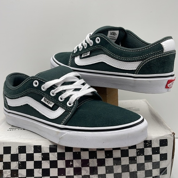 Vans Men’s Kyle Walker
Navy/Stv Navy
VN0A5JIENGJ
Sneakers - Picture 8 of 16